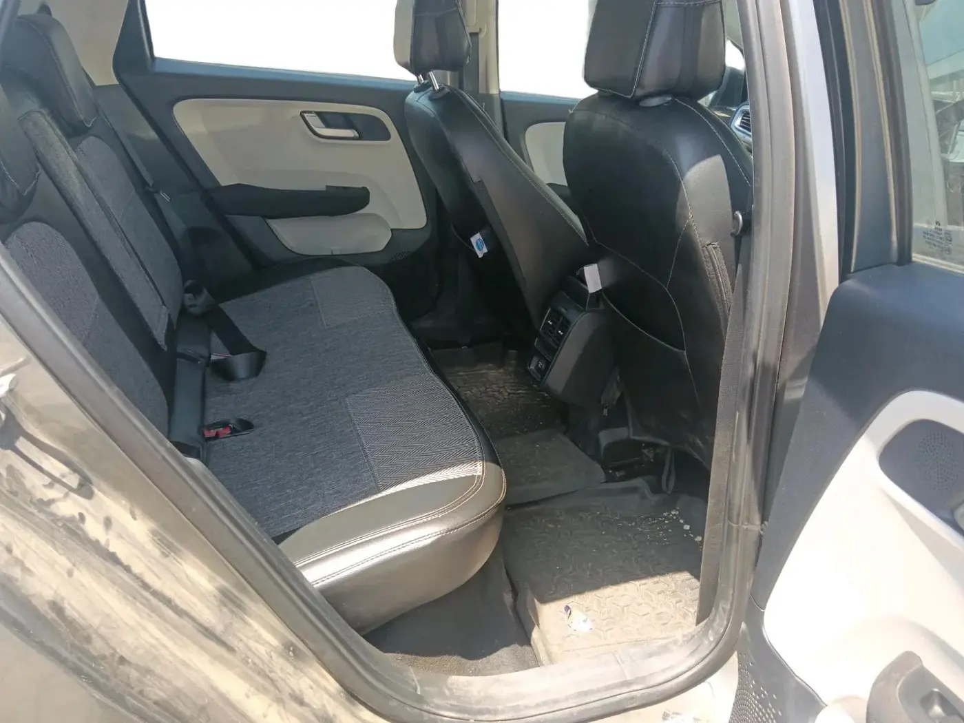 2024 Tata ALTROZ XZ CNG, CNG, Manual, 42,000 km, interior