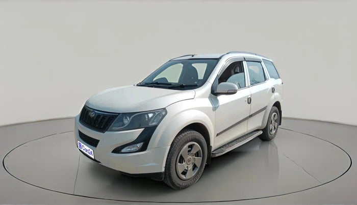 2016 Mahindra XUV500 W4, Diesel, Manual, 99,939 km, exterior