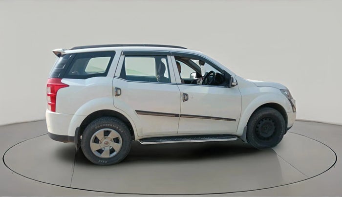 2016 Mahindra XUV500 W4, Diesel, Manual, 99,939 km, exterior