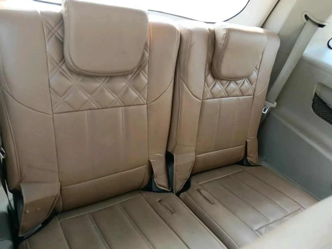 2016 Mahindra XUV500 W4, Diesel, Manual, 99,939 km, interior