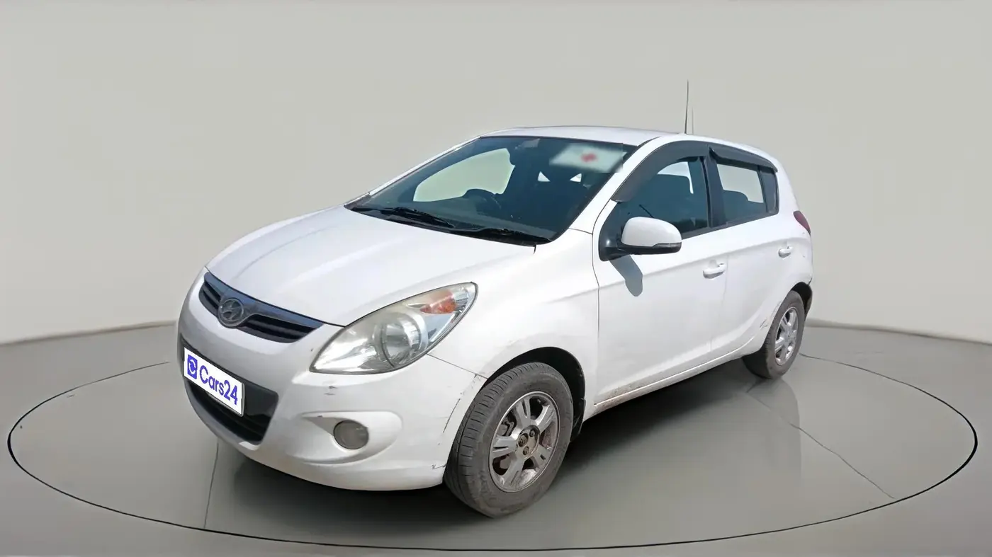 2011 Hyundai i20 ASTA 1.4 AT, CNG, Automatic, 84,639 km, exterior
