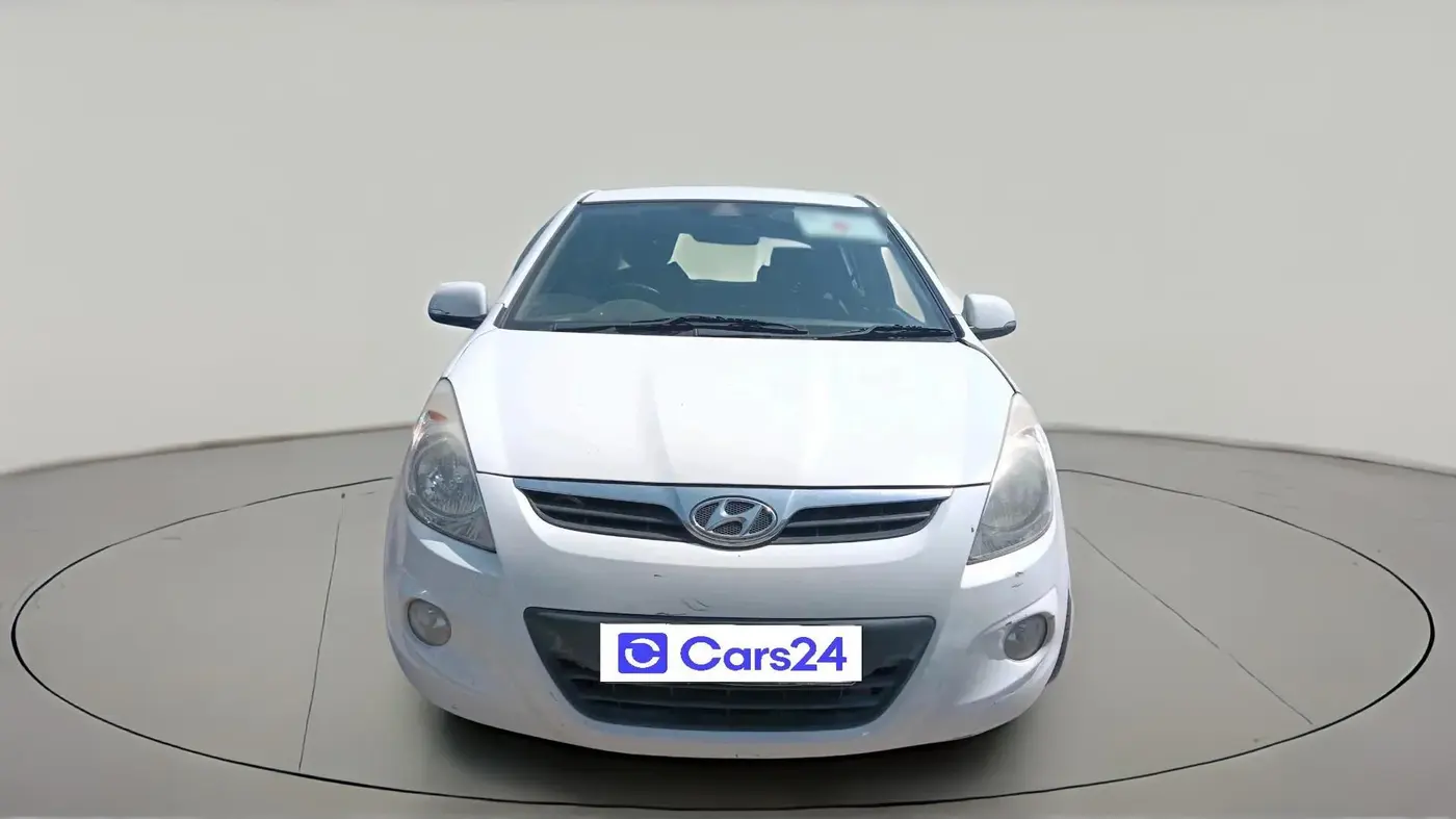 2011 Hyundai i20 ASTA 1.4 AT, CNG, Automatic, 84,639 km, exterior