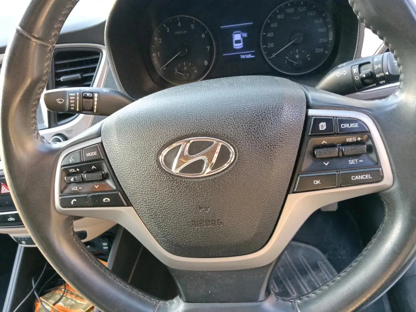 2017 Hyundai Verna 1.6 VTVT SX O, Petrol, Manual, 74,165 km, interior