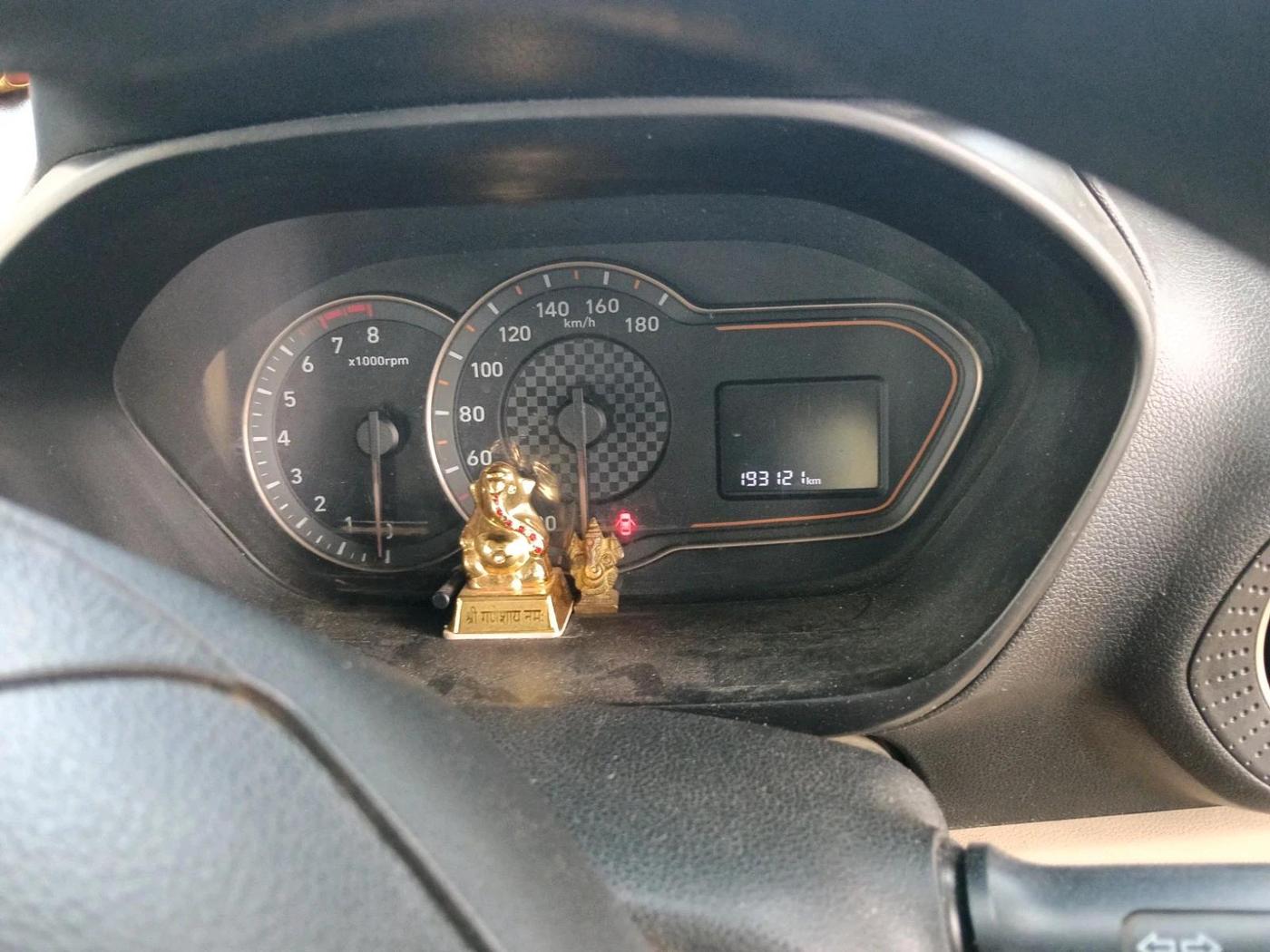 2019 Hyundai NEW SANTRO SPORTZ CNG, CNG, Manual, 1,98,000 km, interior