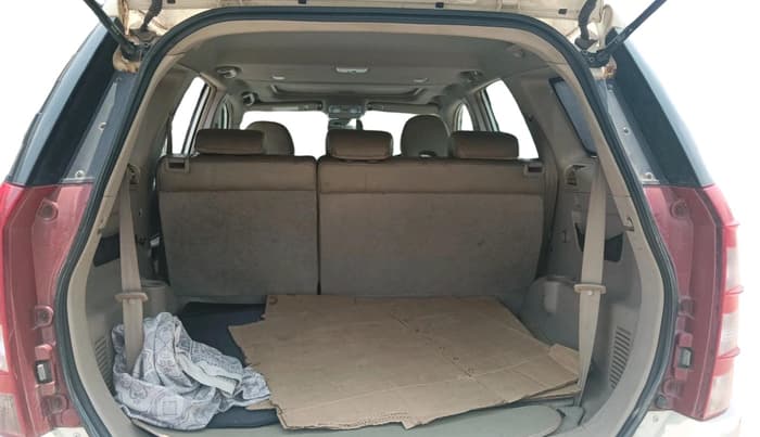 2016 Mahindra XUV500 W10, Diesel, Manual, 1,35,097 km, exterior