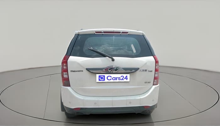 2016 Mahindra XUV500 W10, Diesel, Manual, 1,35,097 km, exterior