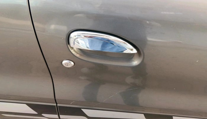 2016 Renault Kwid RXT 1.0, Petrol, Manual, 58,746 km, interior