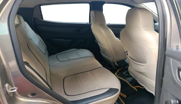 2016 Renault Kwid RXT 1.0, Petrol, Manual, 58,746 km, interior