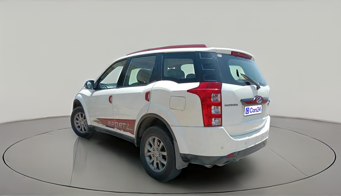 2017 Mahindra XUV500 W10, Diesel, Manual, 1,75,580 km, exterior