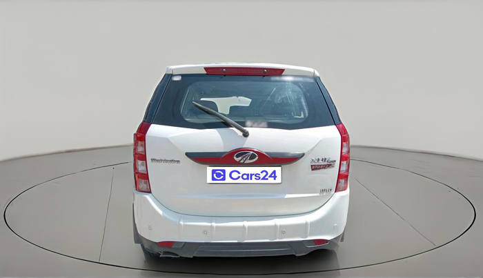 2017 Mahindra XUV500 W10, Diesel, Manual, 1,75,580 km, exterior
