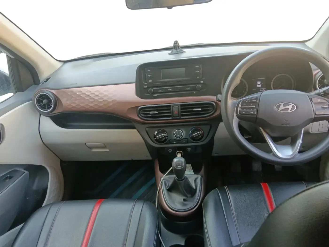 2023 Hyundai AURA S 1.2 CNG, CNG, Manual, 71,247 km, interior