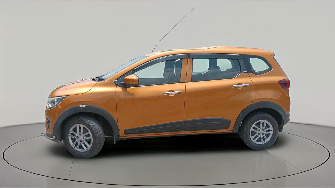 2020 Renault TRIBER RXL MT, Petrol, Manual, 1,15,673 km, exterior