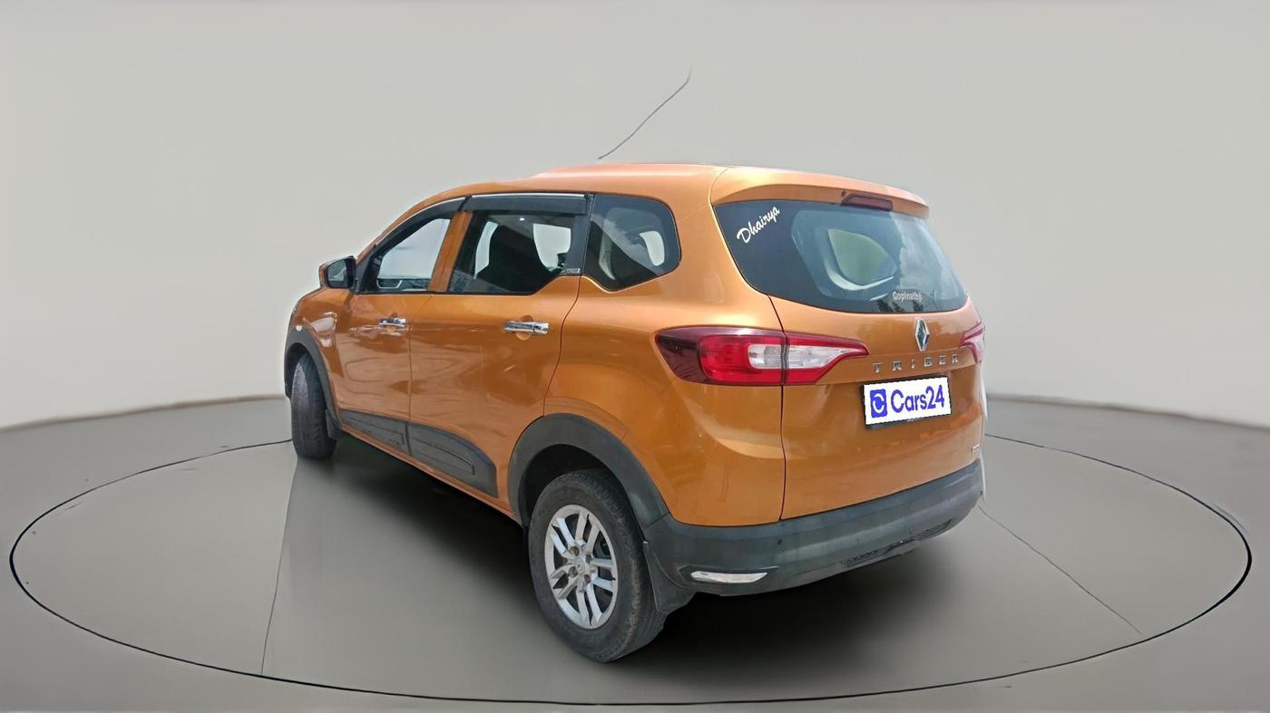 2020 Renault TRIBER RXL MT, Petrol, Manual, 1,15,673 km, exterior