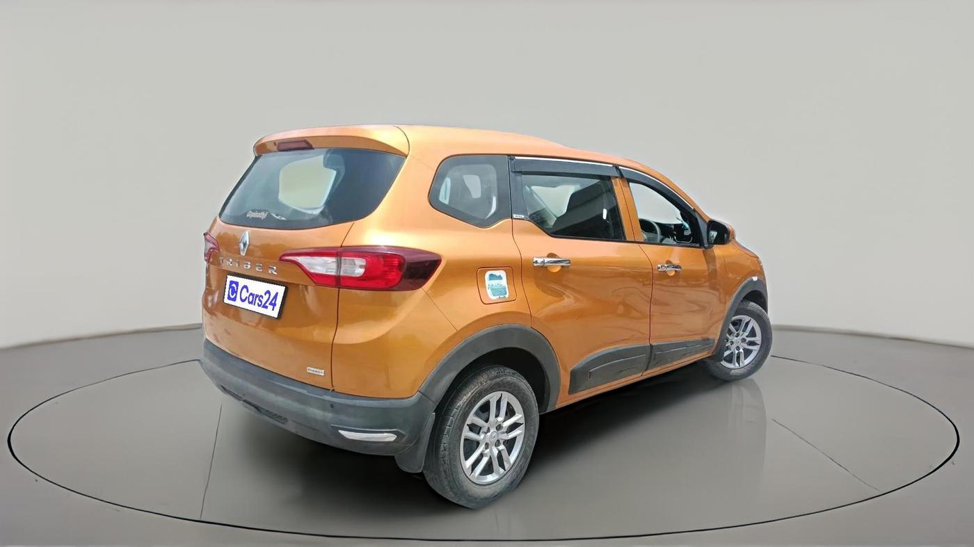 2020 Renault TRIBER RXL MT, Petrol, Manual, 1,15,673 km, exterior