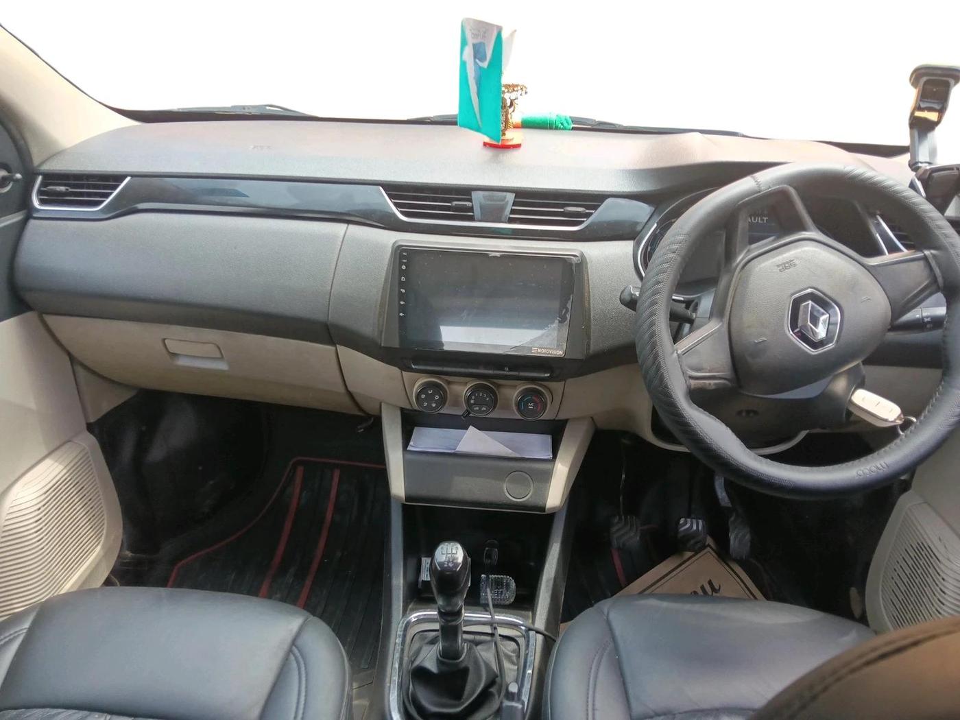 2020 Renault TRIBER RXL MT, Petrol, Manual, 1,15,673 km, interior