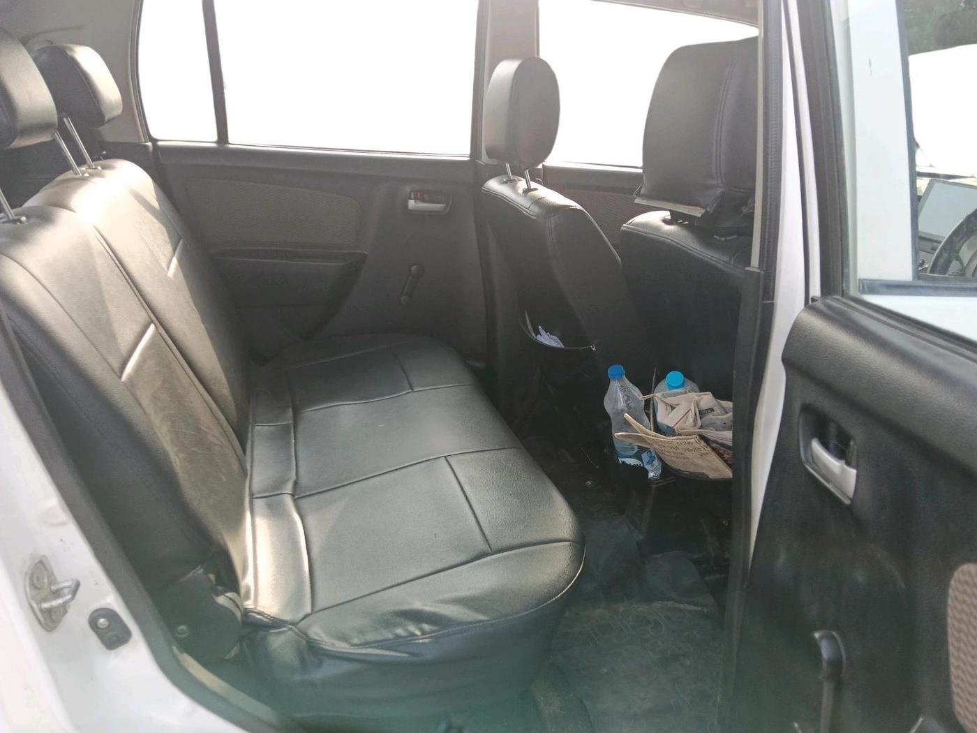 2014 Maruti Wagon R 1.0 LXI, Petrol, Manual, 1,22,228 km, interior