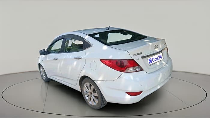 2013 Hyundai Verna FLUIDIC 1.6 CRDI SX OPT, Diesel, Manual, 84,779 km, exterior
