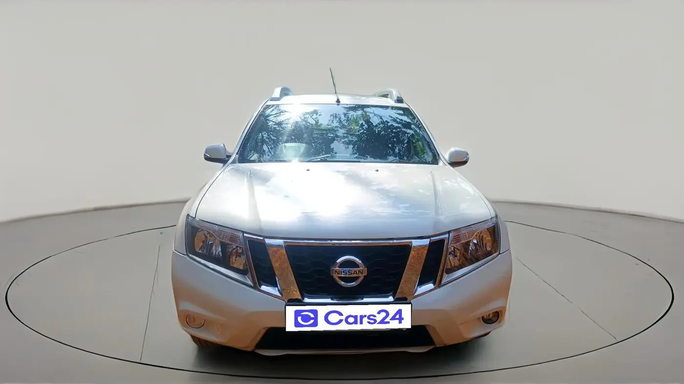 2016 Nissan Terrano XV D THP PREMIUM 110 PS, Diesel, Manual, 1,99,816 km, exterior