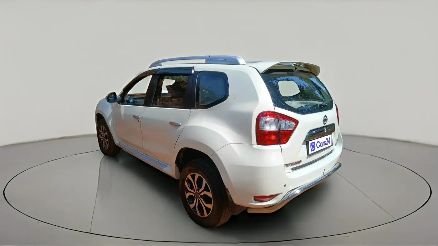 2016 Nissan Terrano XV D THP PREMIUM 110 PS, Diesel, Manual, 1,99,816 km, exterior