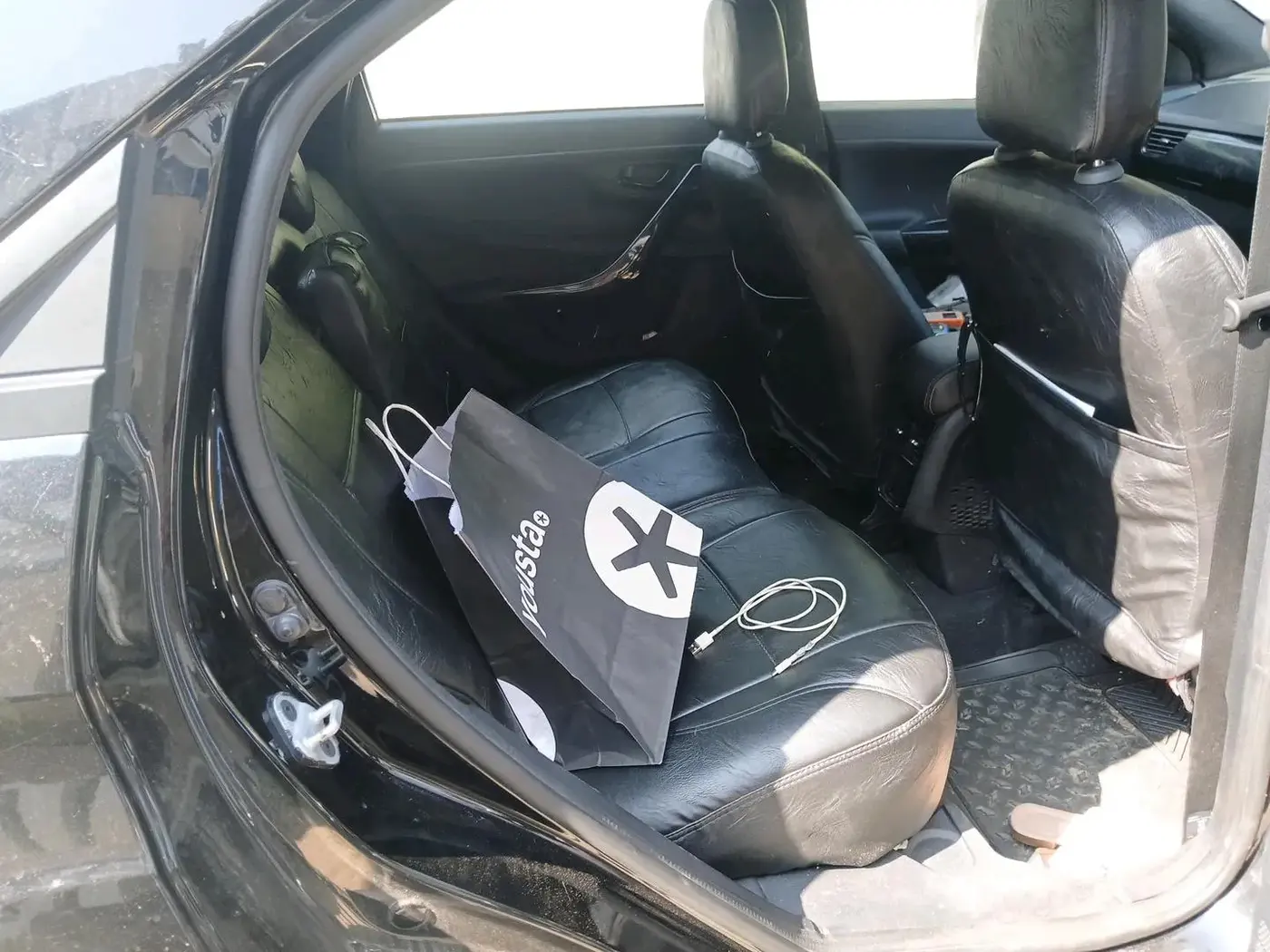 2022 Tata NEXON XZA PLUS (HS) PETROL DARK EDITION, Petrol, Automatic, 33,000 km, interior