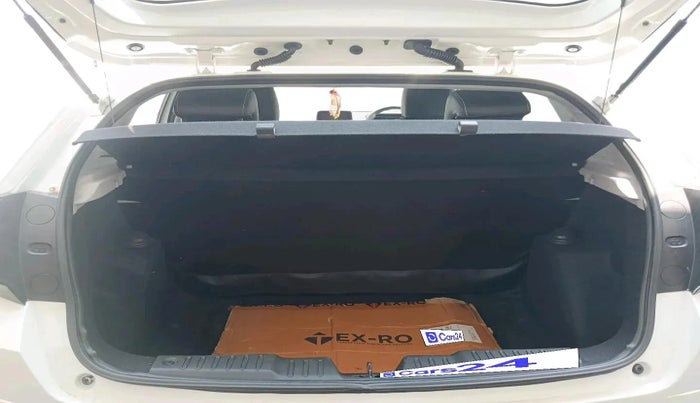 2020 Tata ALTROZ XZ PETROL, Petrol, Manual, 39,121 km, exterior