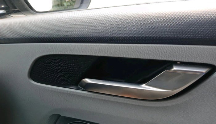 2020 Tata ALTROZ XZ PETROL, Petrol, Manual, 39,121 km, interior