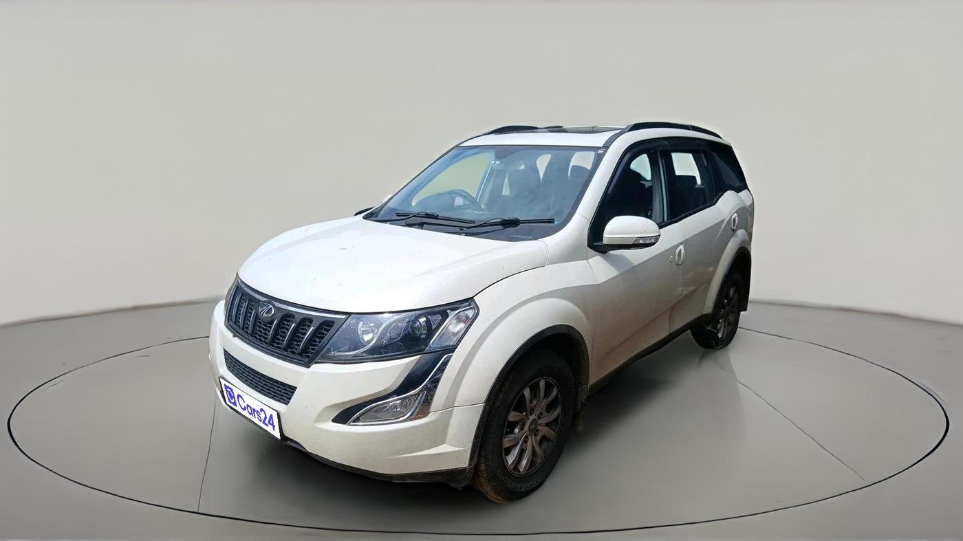 2017 Mahindra XUV500 W9, Diesel, Manual, 1,79,541 km, exterior