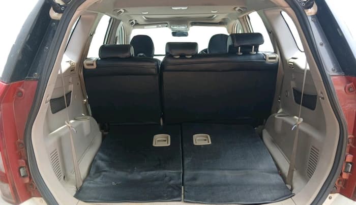 2017 Mahindra XUV500 W9, Diesel, Manual, 1,79,541 km, exterior