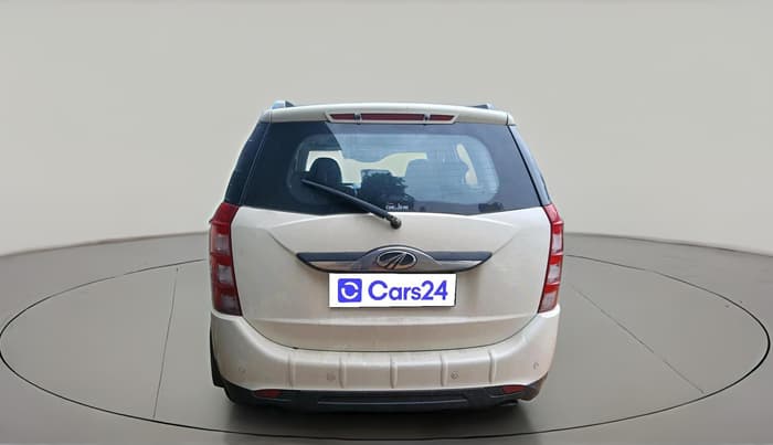 2017 Mahindra XUV500 W9, Diesel, Manual, 1,79,541 km, exterior