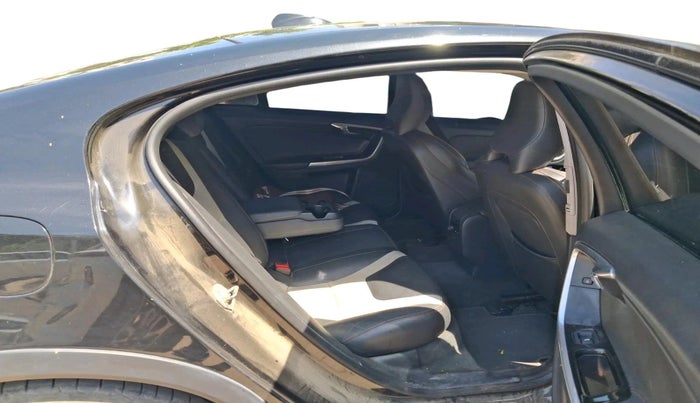 2017 Volvo S60 CROSS COUNTRY INSCRIPTION, Diesel, Automatic, 57,974 km, interior