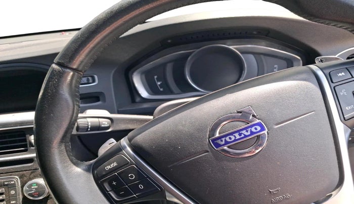 2017 Volvo S60 CROSS COUNTRY INSCRIPTION, Diesel, Automatic, 57,974 km, interior