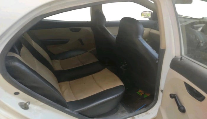 2016 Hyundai Eon ERA +, Petrol, Manual, 99,604 km, interior