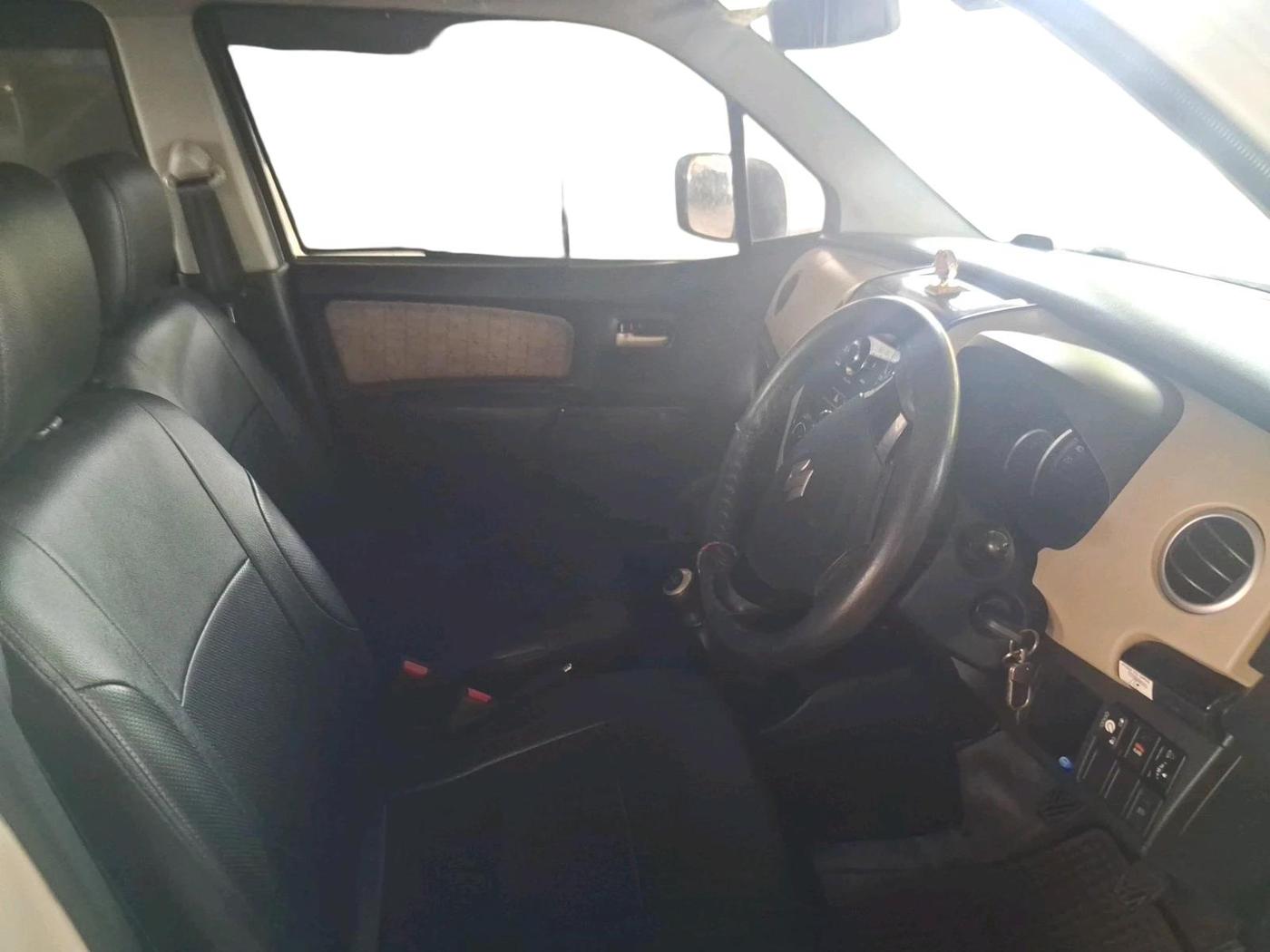 2018 Maruti Wagon R 1.0 VXI, CNG, Manual, 1,11,679 km, interior