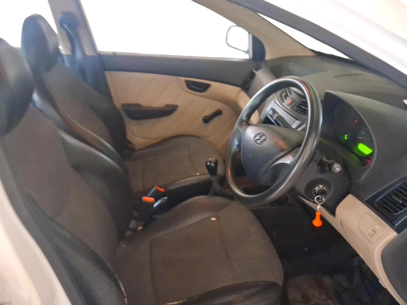 2013 Hyundai Eon D-LITE, Petrol, Manual, 90,651 km, interior