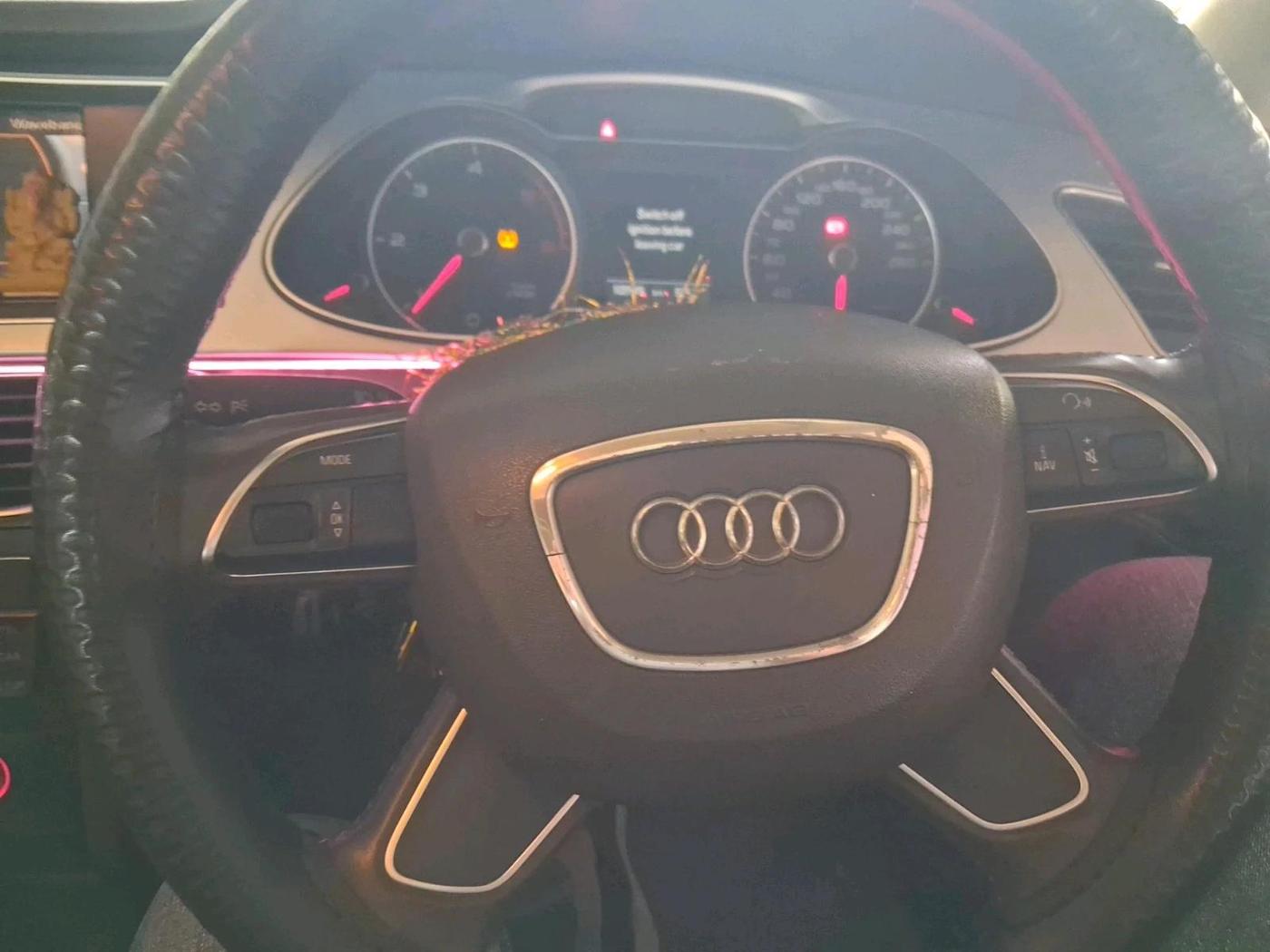 2015 Audi A4 35 TDI PREMIUM PLUS SUNROOF, Diesel, Automatic, 1,06,589 km, interior