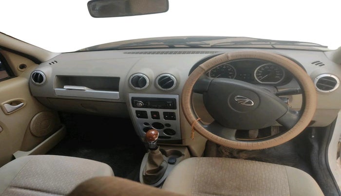 2011 Mahindra Verito 1.4 G4 BS-III, CNG, Manual, 1,00,009 km, interior