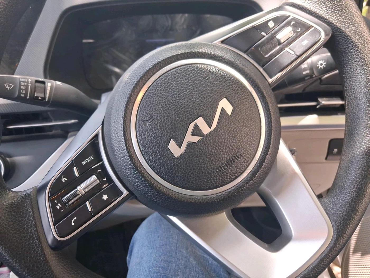 2022 KIA CARENS PRESTIGE 1.5 PETROL 7 STR, Petrol, Manual, 22,294 km, interior