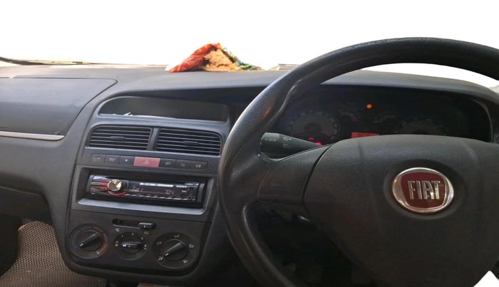 2014 Fiat Linea Active 1.4 L, Petrol, Manual, 90,791 km, interior