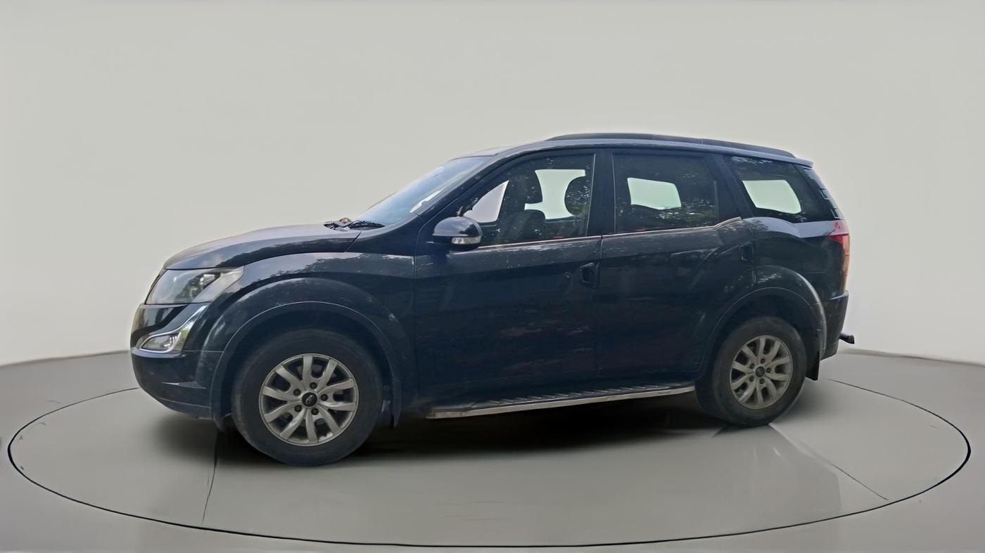 2017 Mahindra XUV500 W10, Diesel, Manual, 83,141 km, exterior