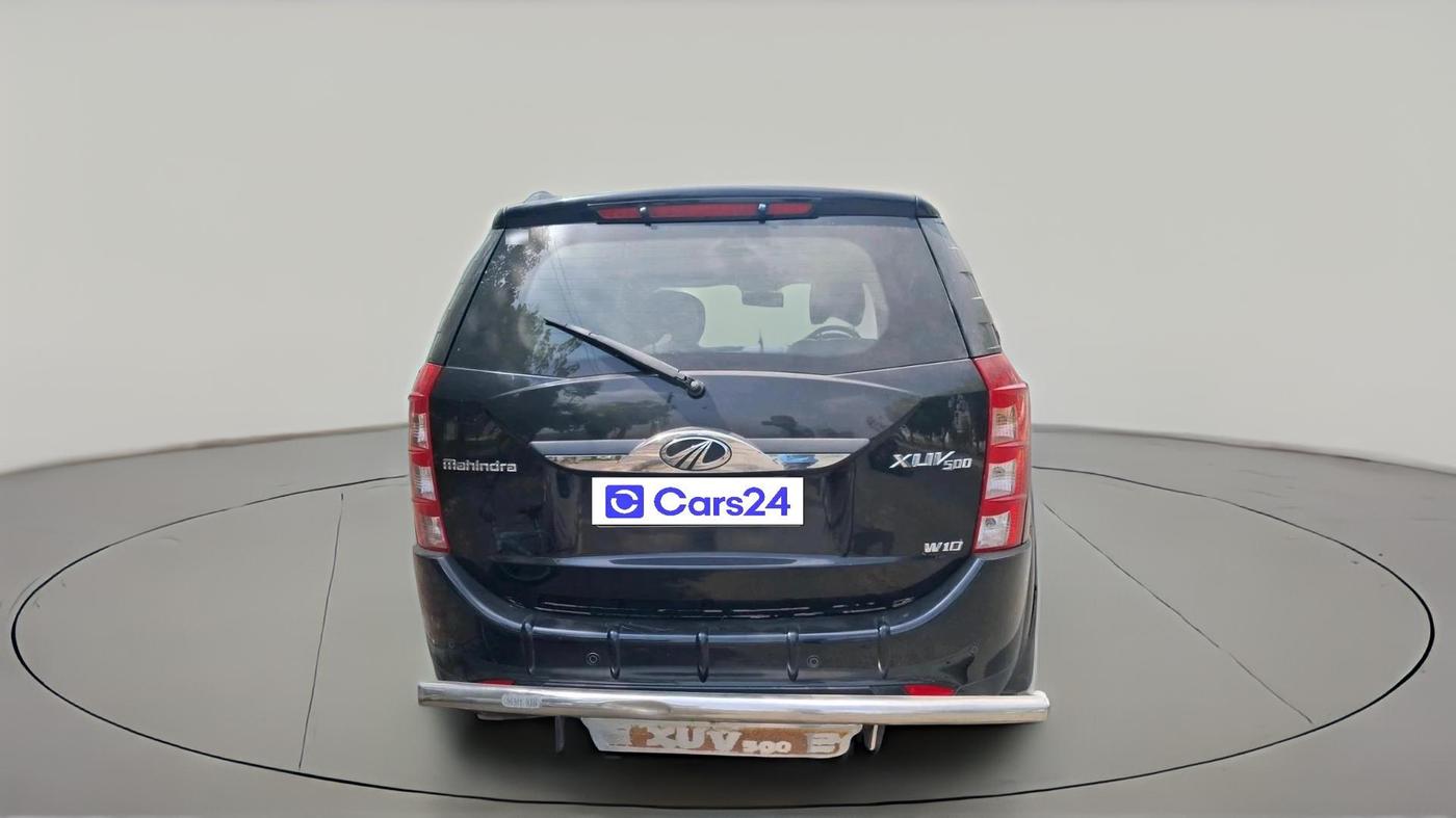 2017 Mahindra XUV500 W10, Diesel, Manual, 83,141 km, exterior