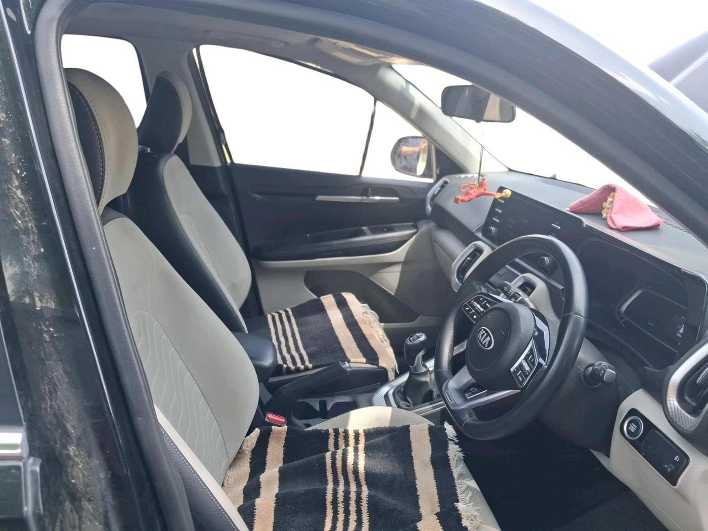 2020 KIA SONET HTX 1.0 IMT, Petrol, Manual, 98,558 km, interior