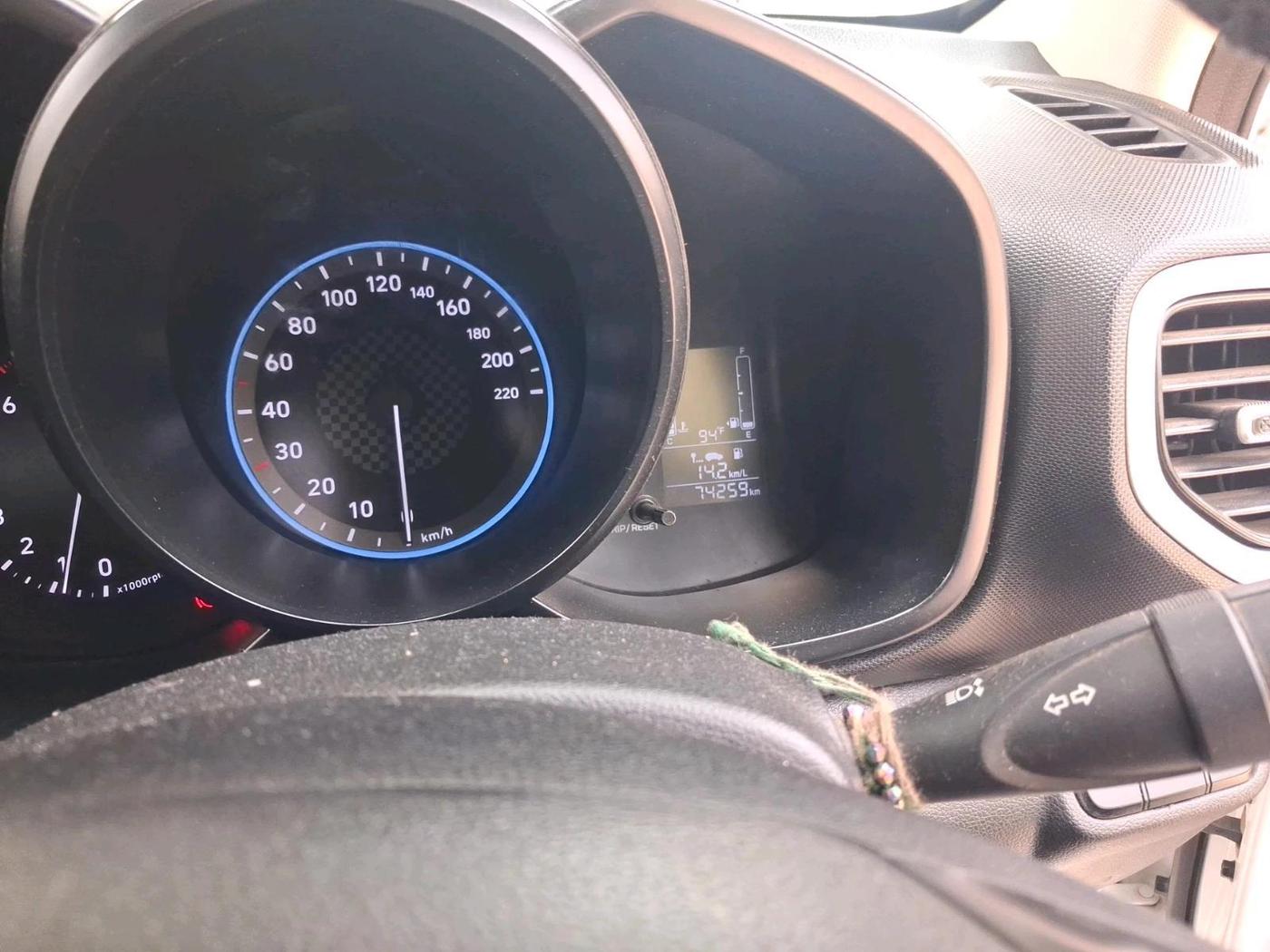2022 Hyundai VENUE S 1.2, Petrol, Manual, 74,259 km, interior