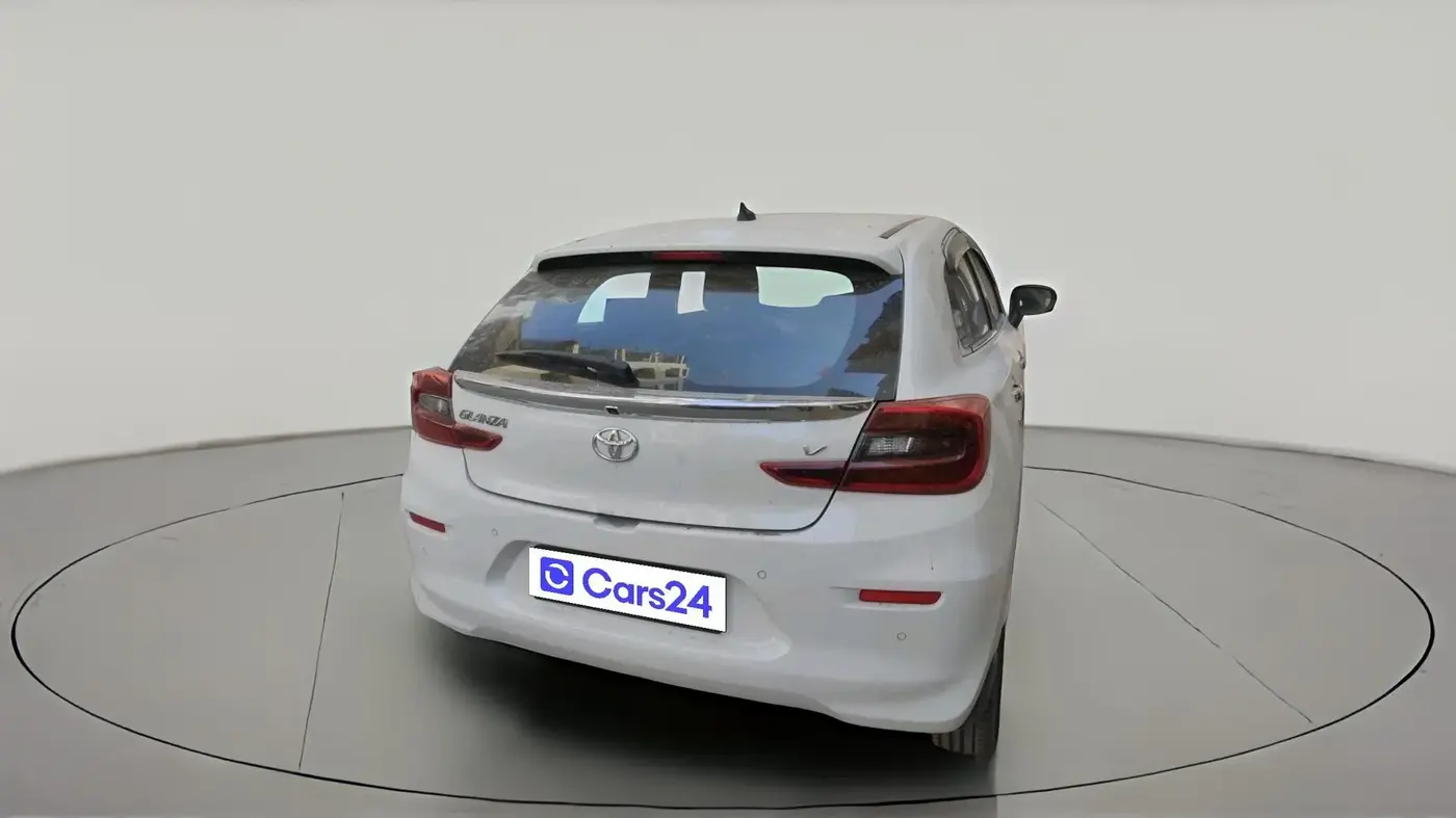 2025 Toyota Glanza V AMT, Petrol, Automatic, 5,600 km, exterior