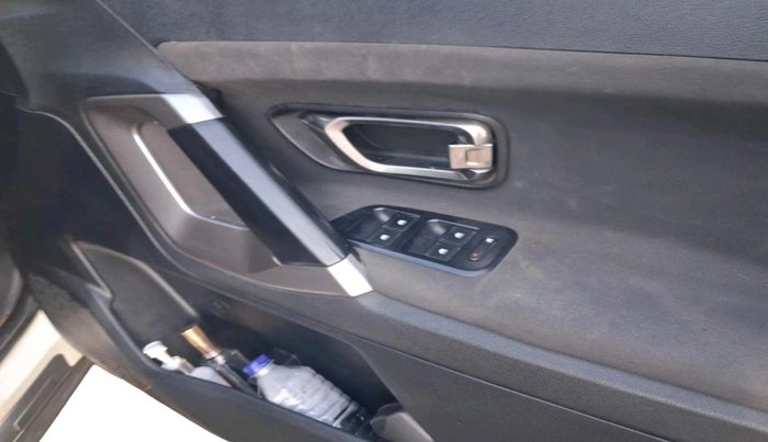 2021 Tata Harrier XT PLUS 2.0L KRYOTEC, Diesel, Manual, 1,35,486 km, interior