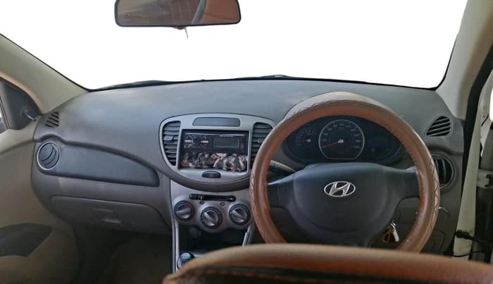2013 Hyundai i10 ERA 1.1, Petrol, Manual, 99,266 km, interior