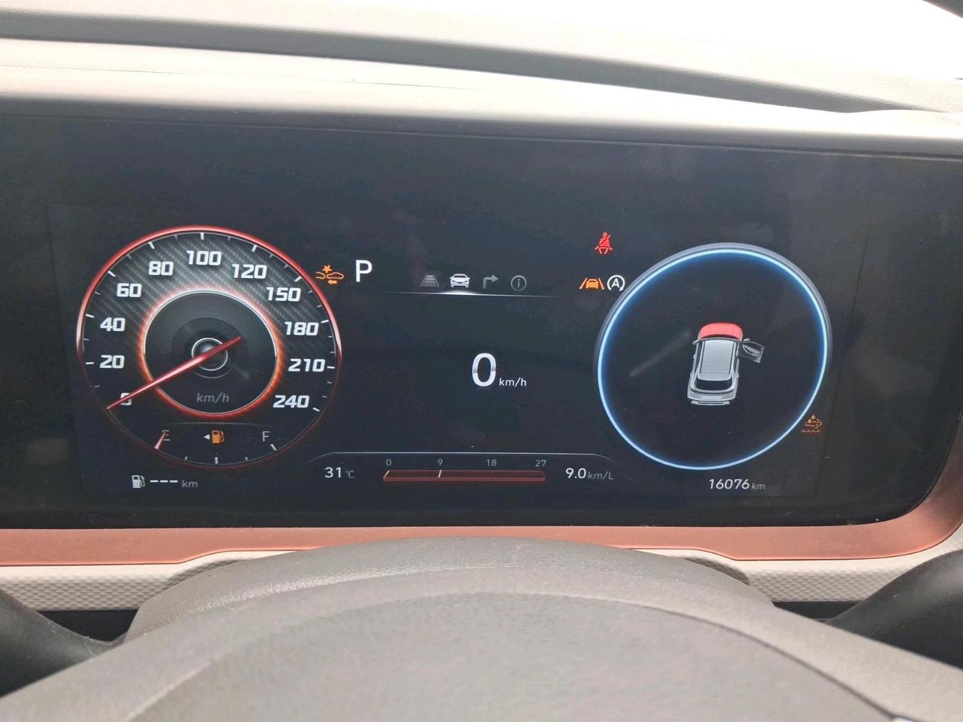 2025 Hyundai Creta SX (O) 1.5 DIESEL AT, Diesel, Automatic, 16,076 km, interior