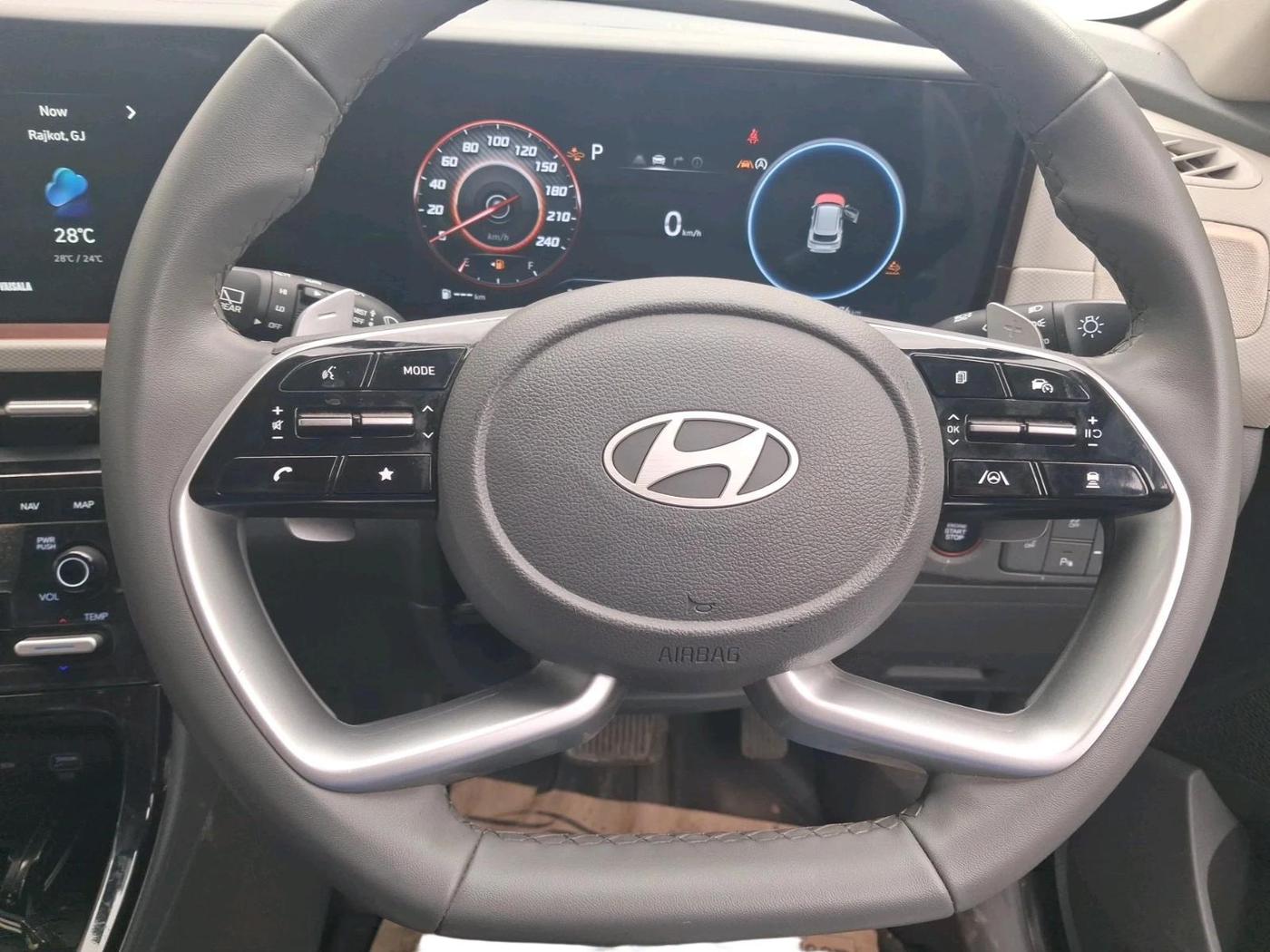 2025 Hyundai Creta SX (O) 1.5 DIESEL AT, Diesel, Automatic, 16,076 km, interior