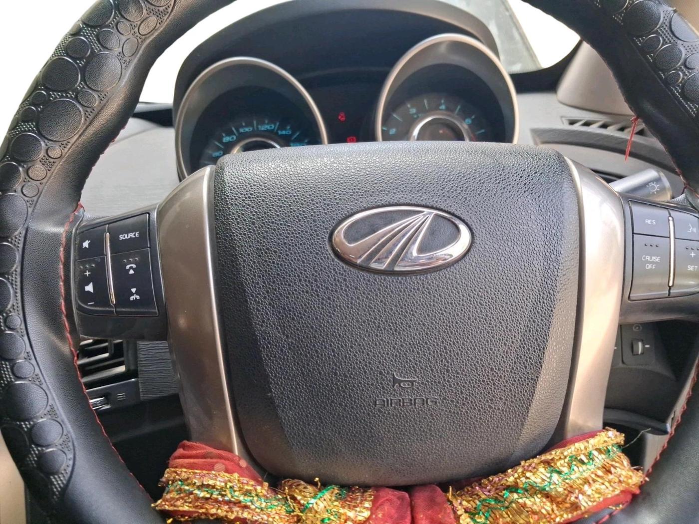 2020 Mahindra XUV500 W7, Diesel, Manual, 42,528 km, interior