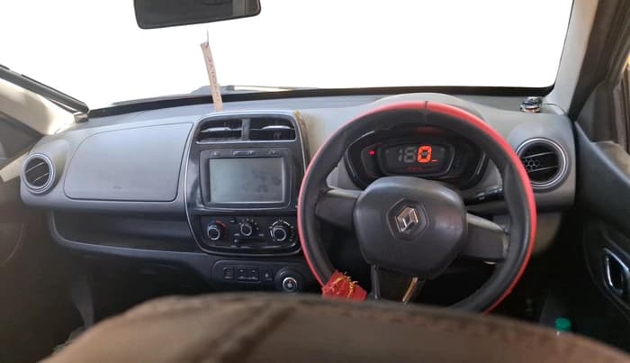2018 Renault Kwid RXT 1.0 (O), CNG, Manual, 94,845 km, interior