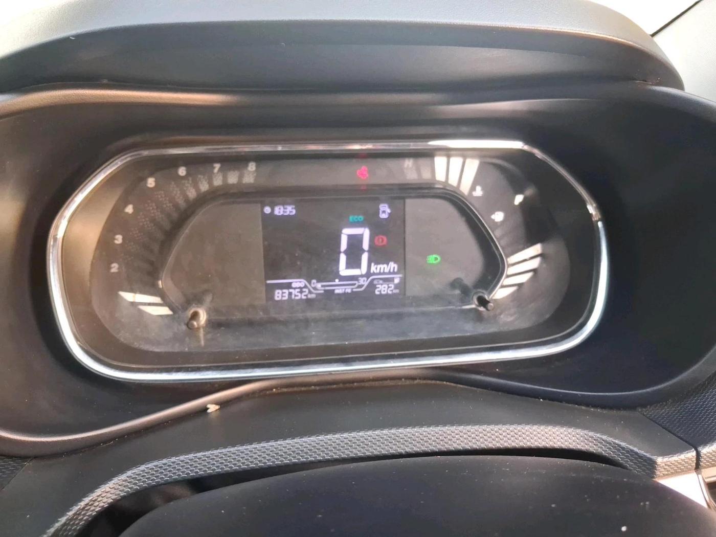 2023 Tata NEXON XM SUNROOF DIESEL, Diesel, Manual, 83,752 km, interior